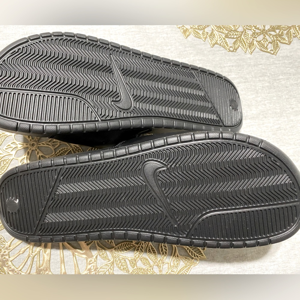🔥🔥🔥NWOB Nike Men's Benassi Just Do It Athletic Black & White Sandal Slides - Picture 7 of 8